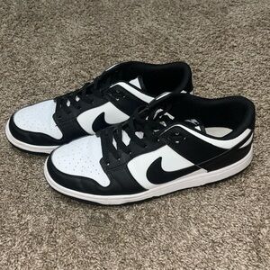 Nike dunks size 10 men’s